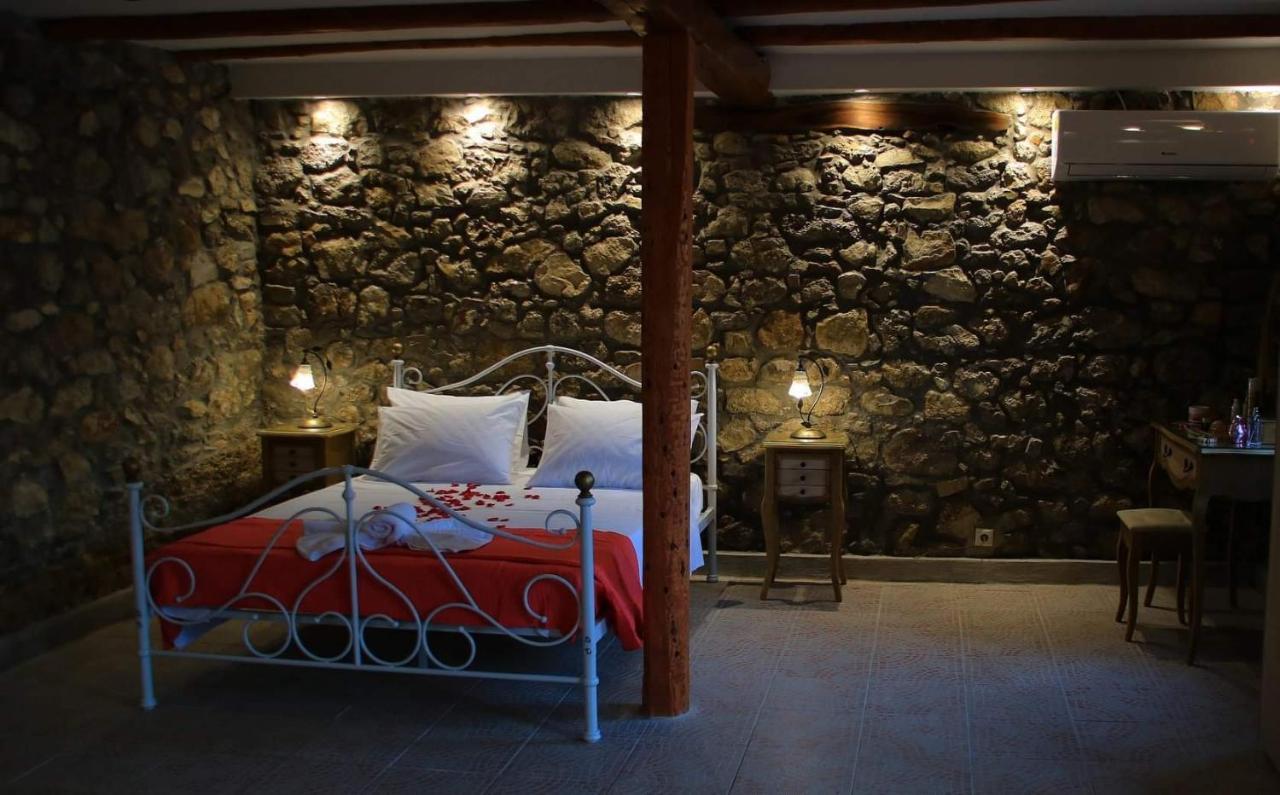 The Stone Suite Moraitika Exterior foto