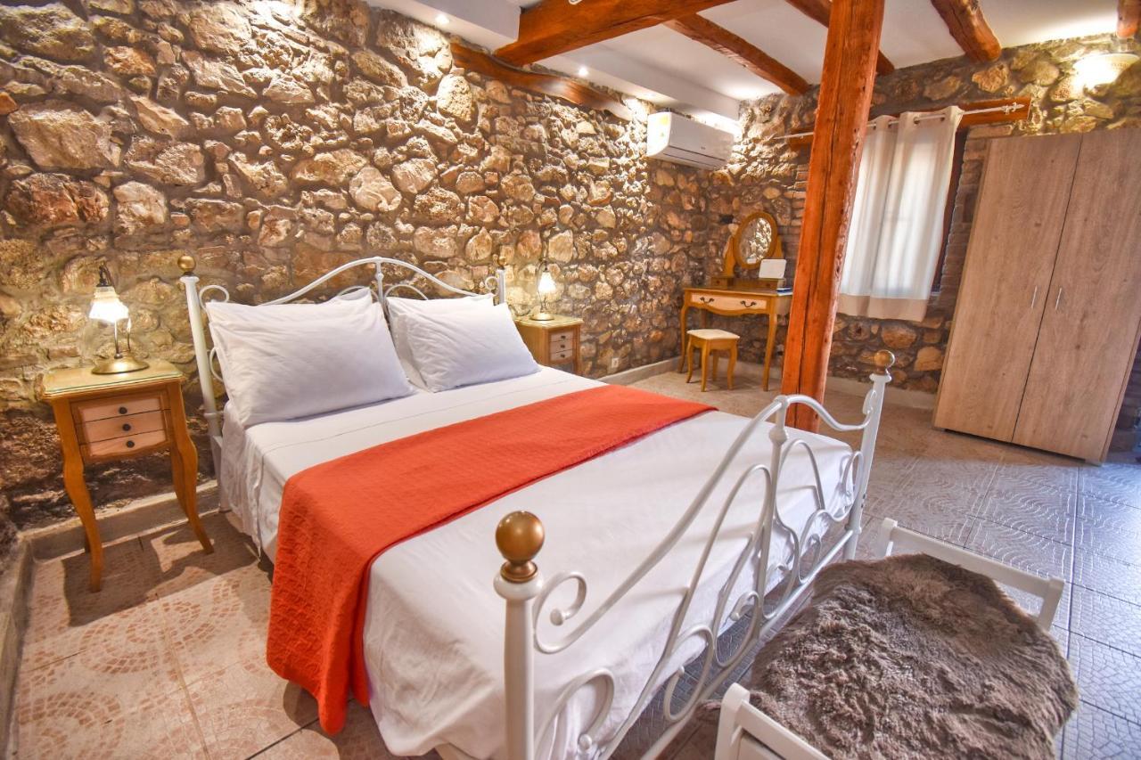 The Stone Suite Moraitika Exterior foto