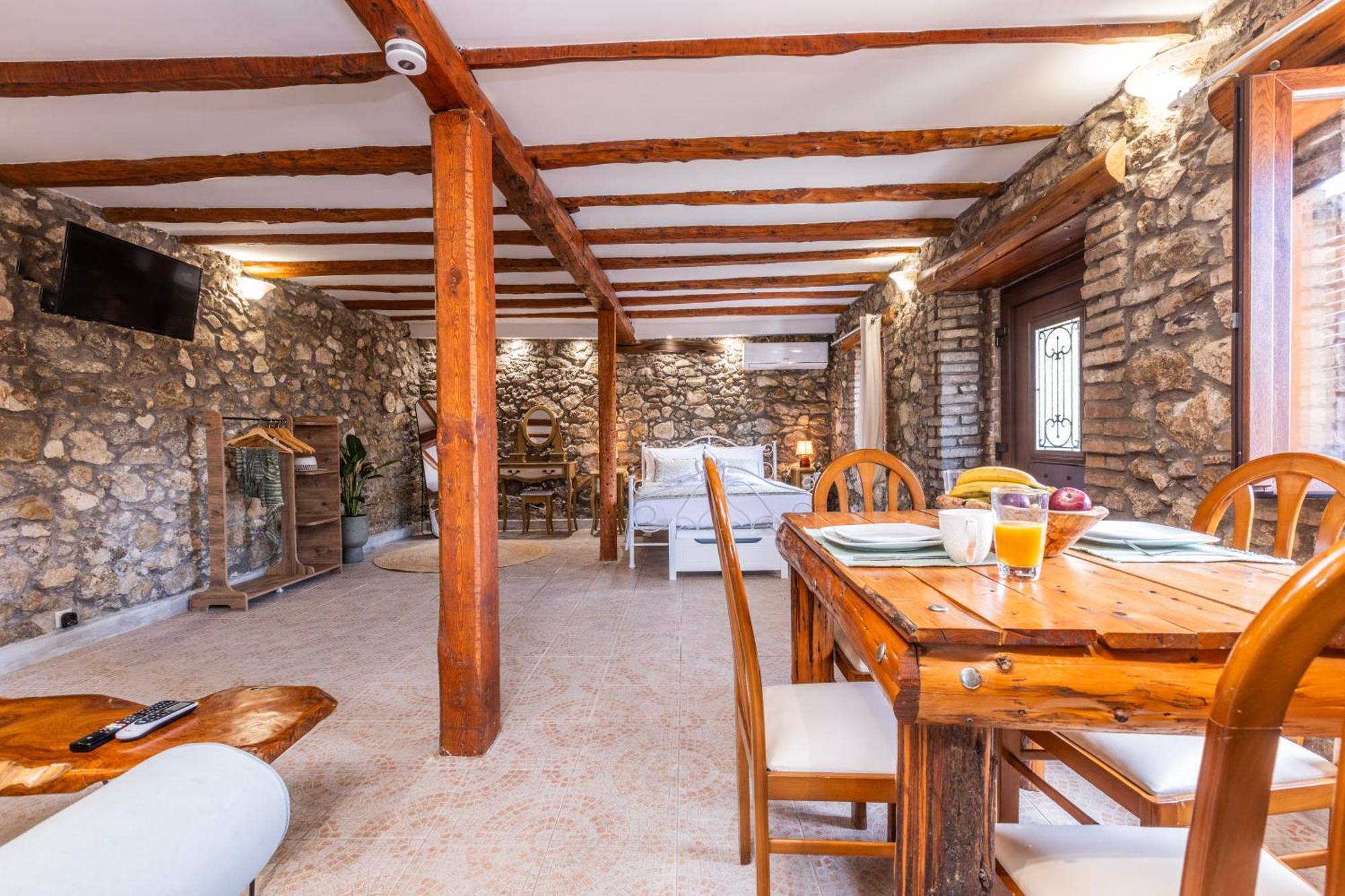 The Stone Suite Moraitika Exterior foto